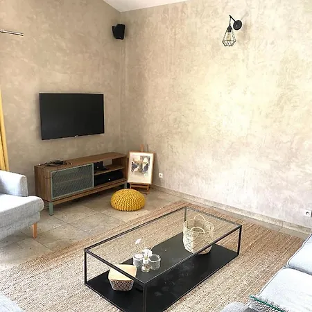 Jolie Avec Piscine 8 Couchages